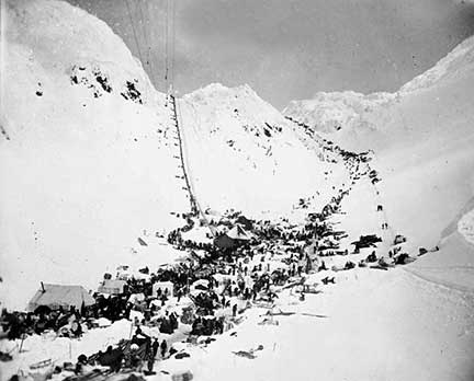Golden Staircase photo from 1898.
